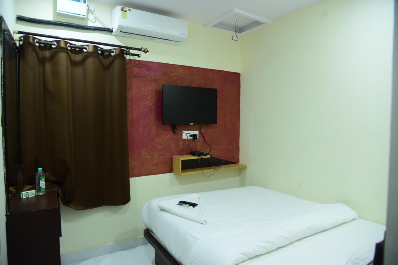 M G Residency Hotel Chikmagalur Luaran gambar