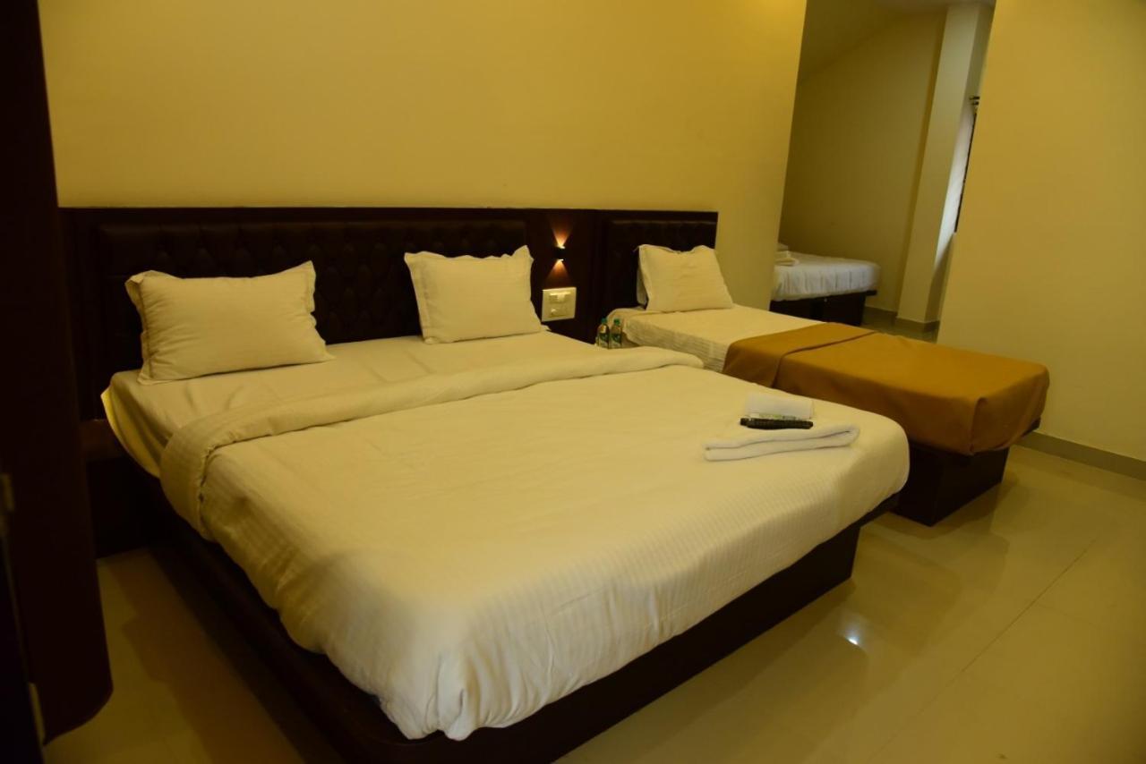 M G Residency Hotel Chikmagalur Luaran gambar