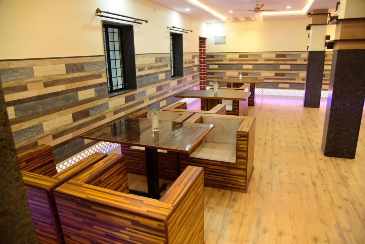 M G Residency Hotel Chikmagalur Luaran gambar