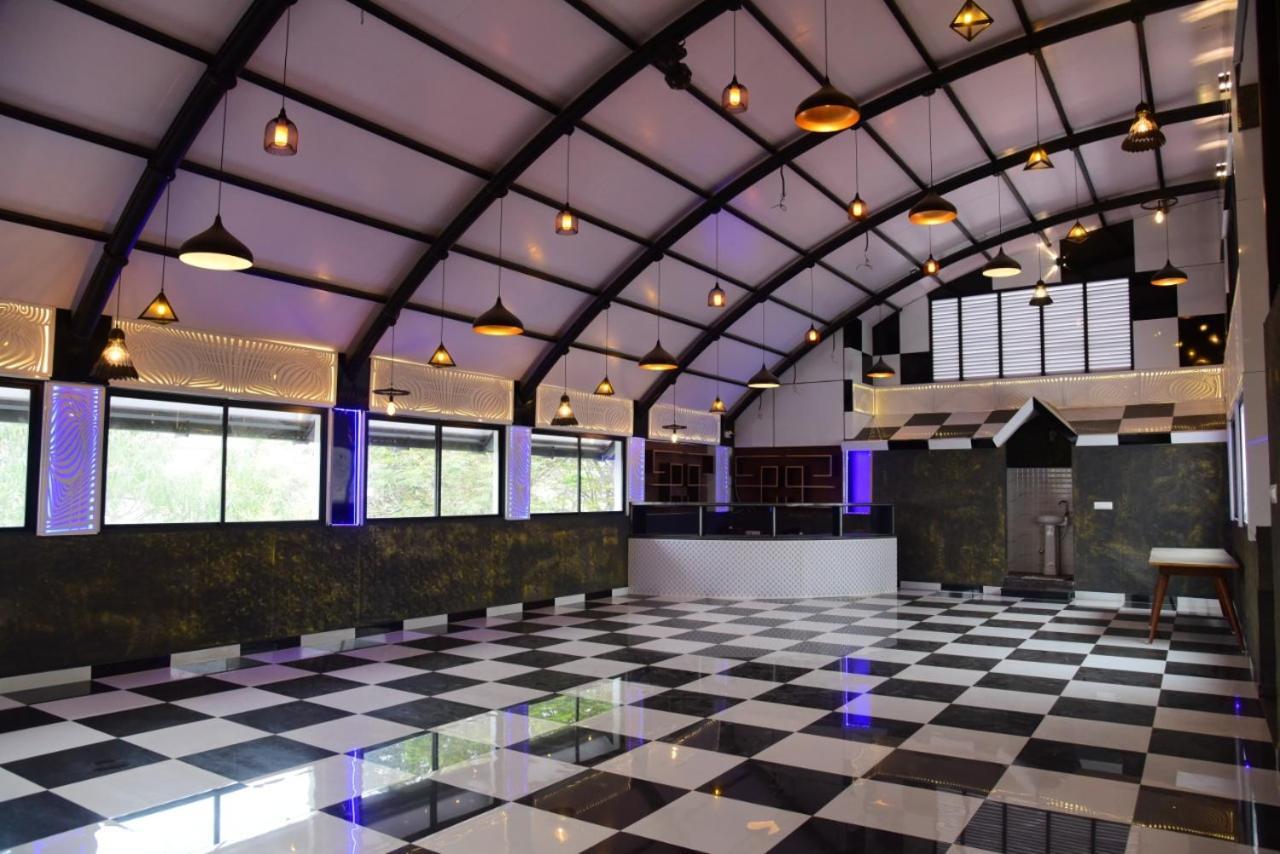 M G Residency Hotel Chikmagalur Luaran gambar