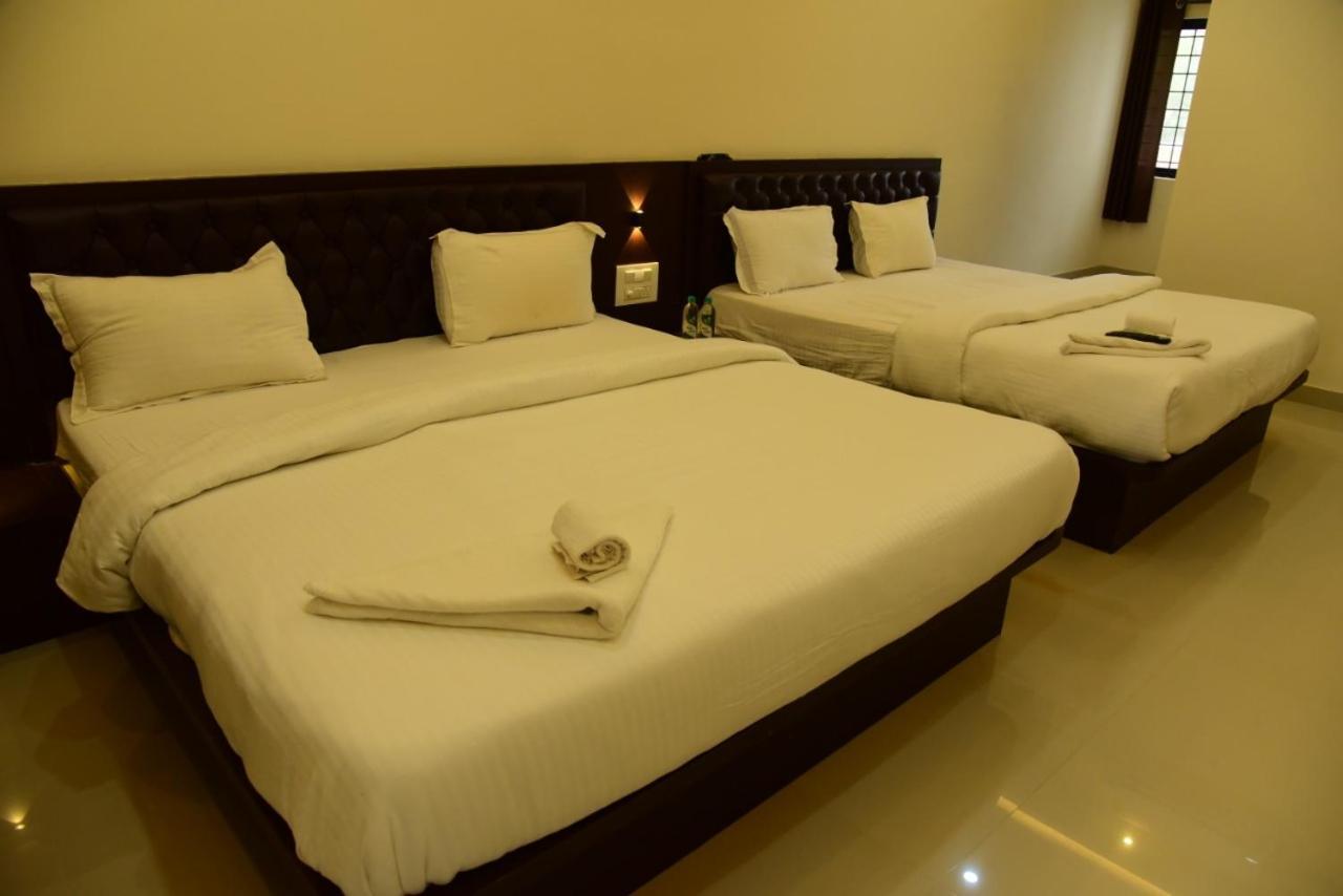 M G Residency Hotel Chikmagalur Luaran gambar