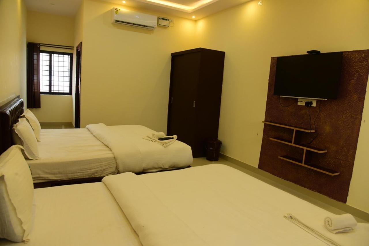 M G Residency Hotel Chikmagalur Luaran gambar